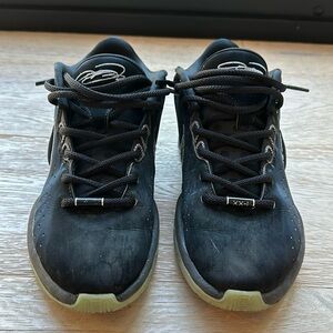 LeBron XXI “Tahitian” SIZE 6Y